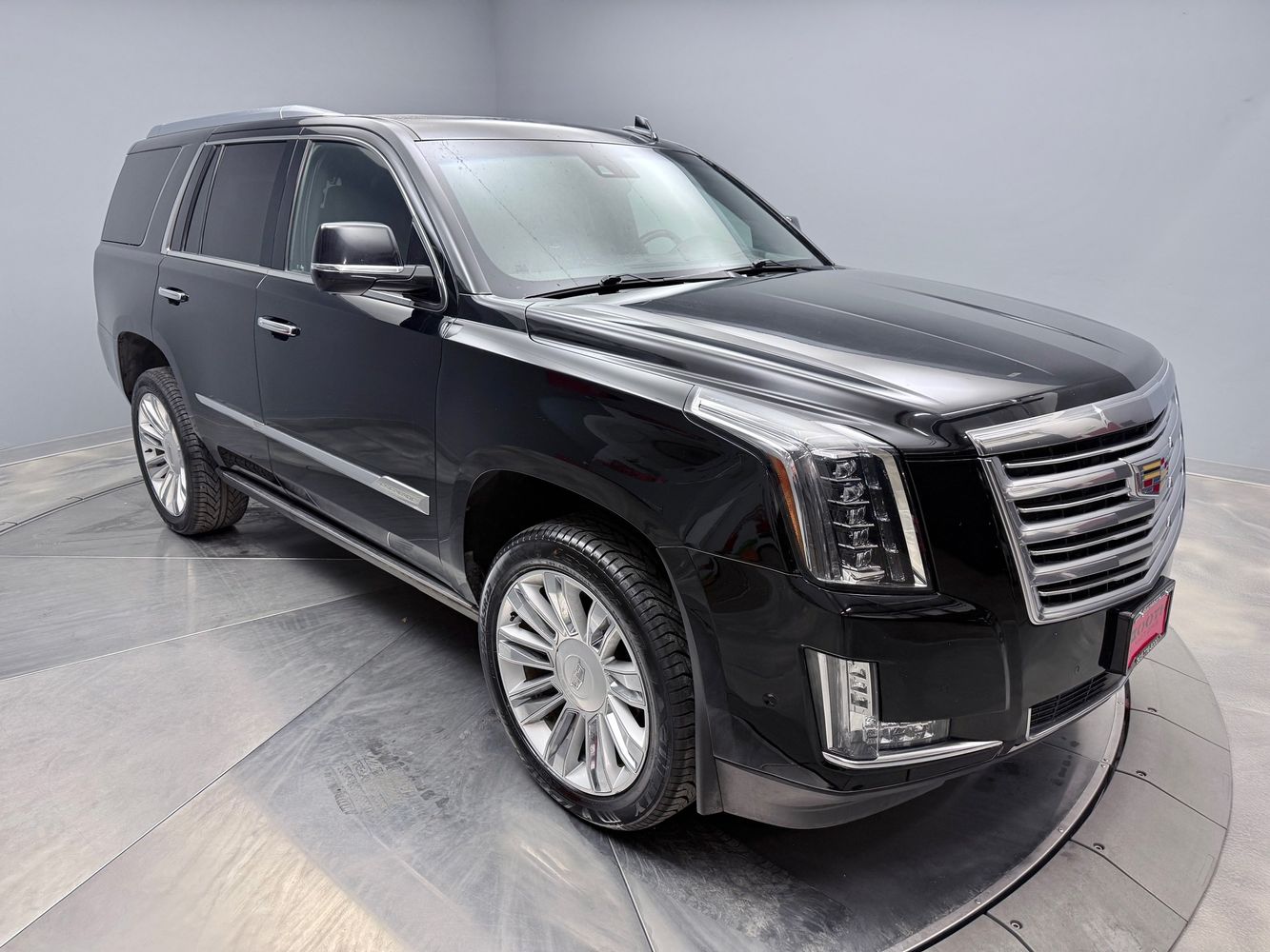 2017 Cadillac Escalade Platinum photo 3