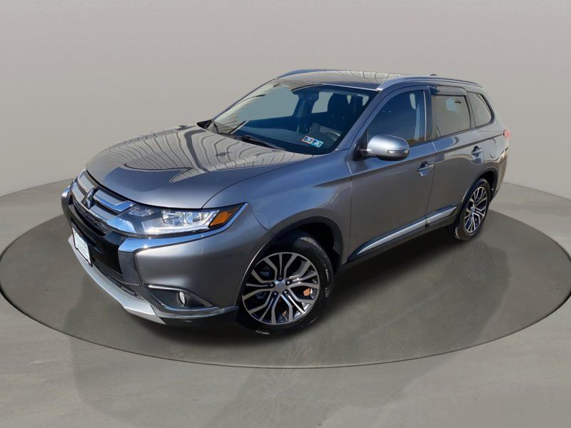 2018 Mitsubishi Outlander SE's photo