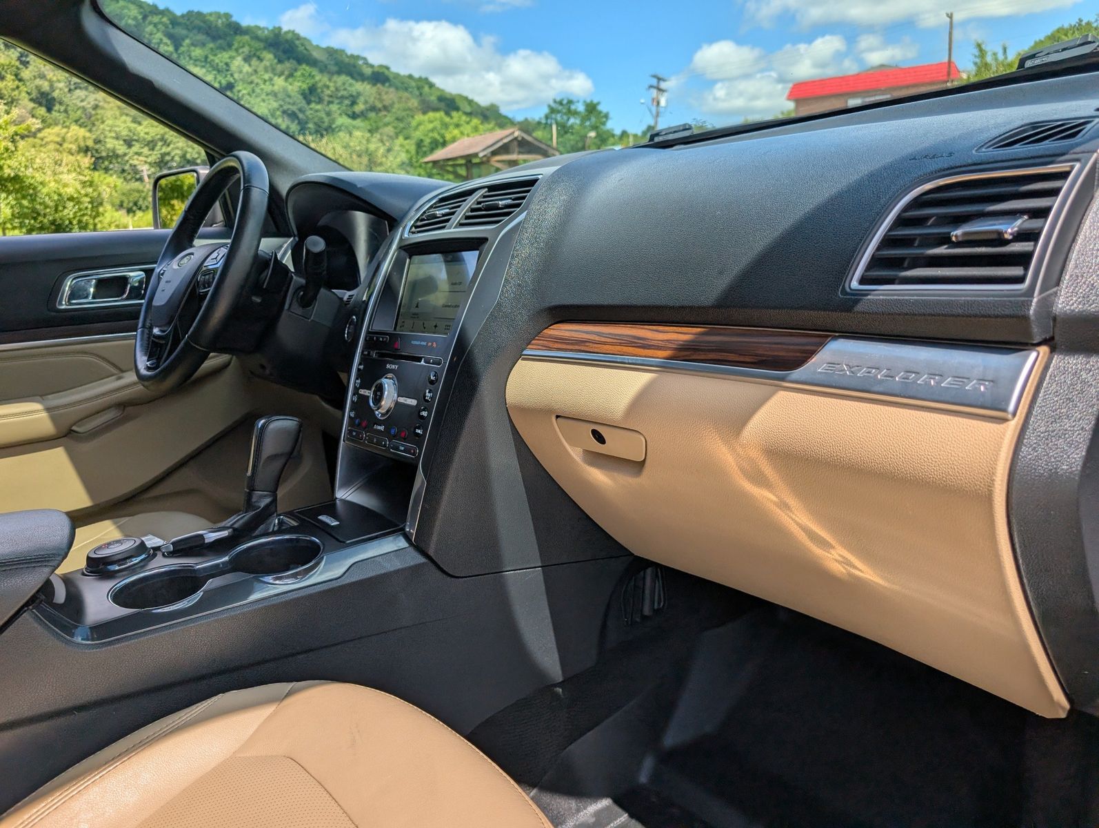 2017 Ford Explorer 83