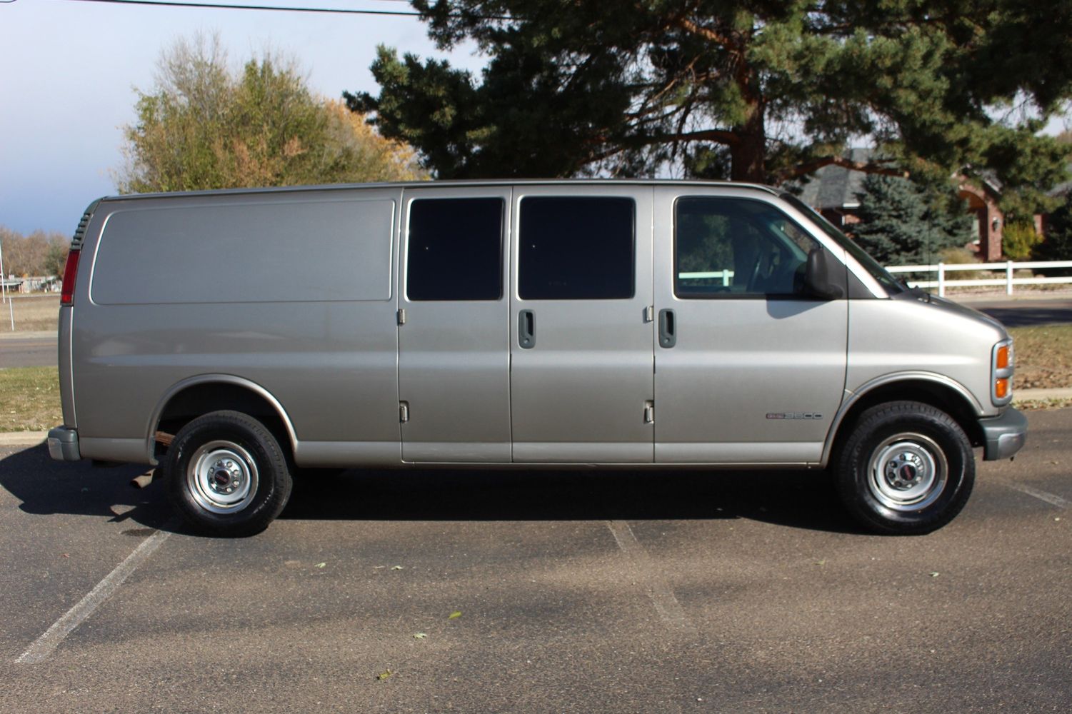 Gmc savana cargo