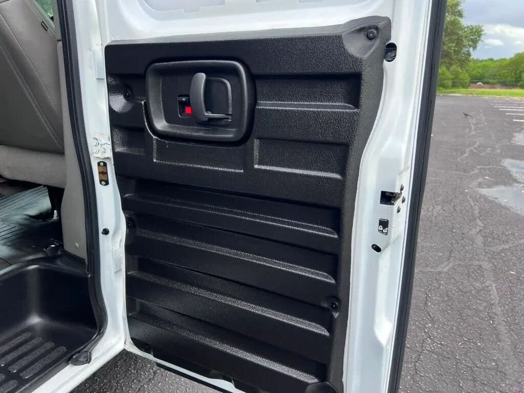 2021 Chevrolet Express Cargo #21