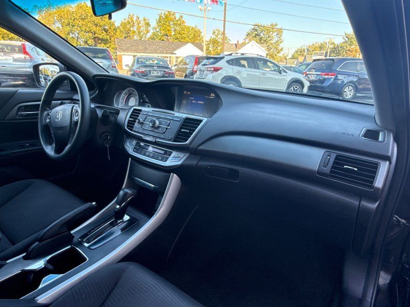 2015 Honda Accord LX photo 15