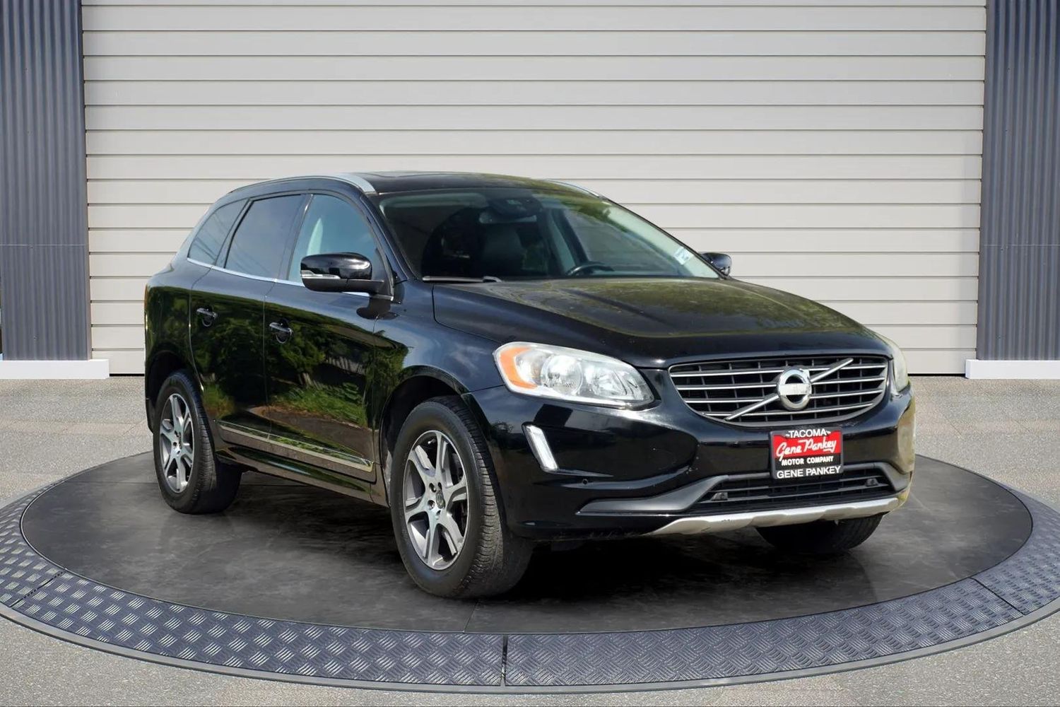 2015 Volvo XC60 T6 Platinum
