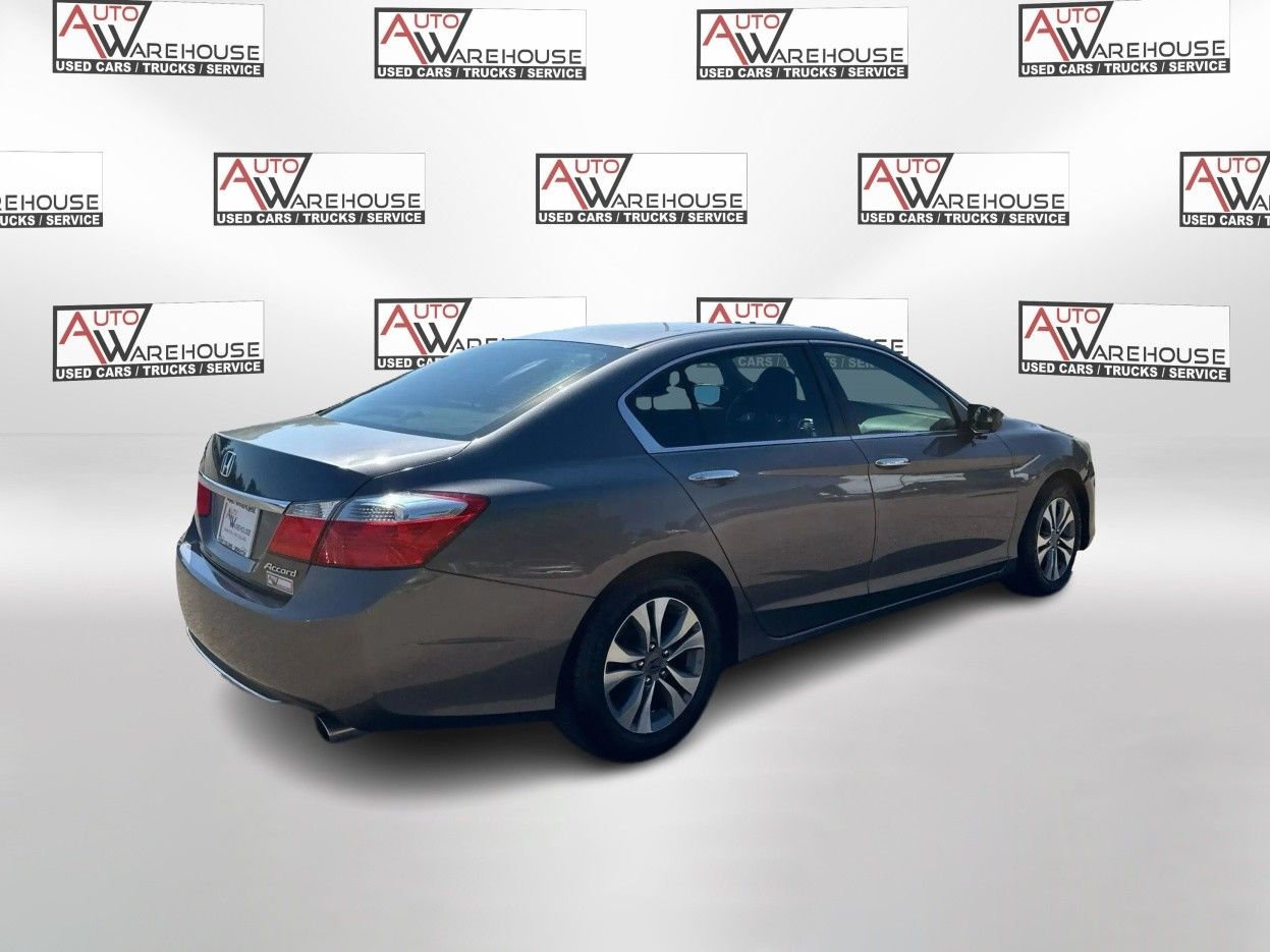 2014 Honda Accord LX photo 3