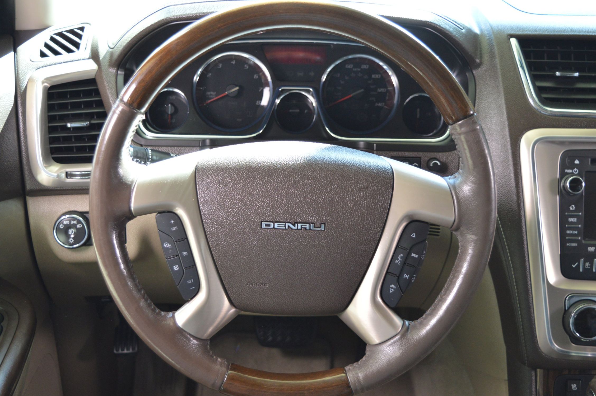 2015 Gmc Acadia Denali photo 18