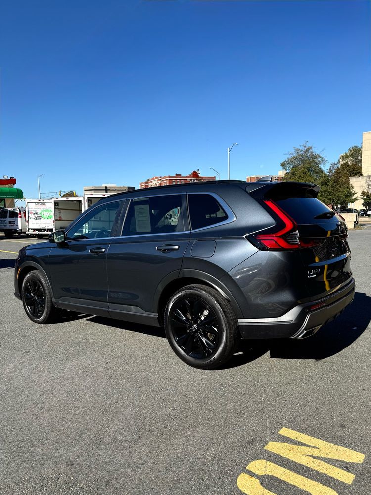 2024 Honda CR-V Hybrid Sport Touring photo 3