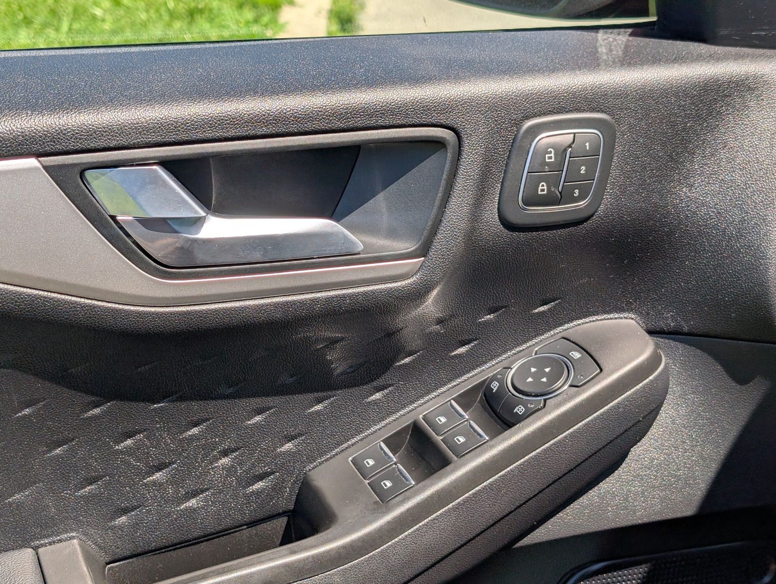 2020 Ford Escape 29