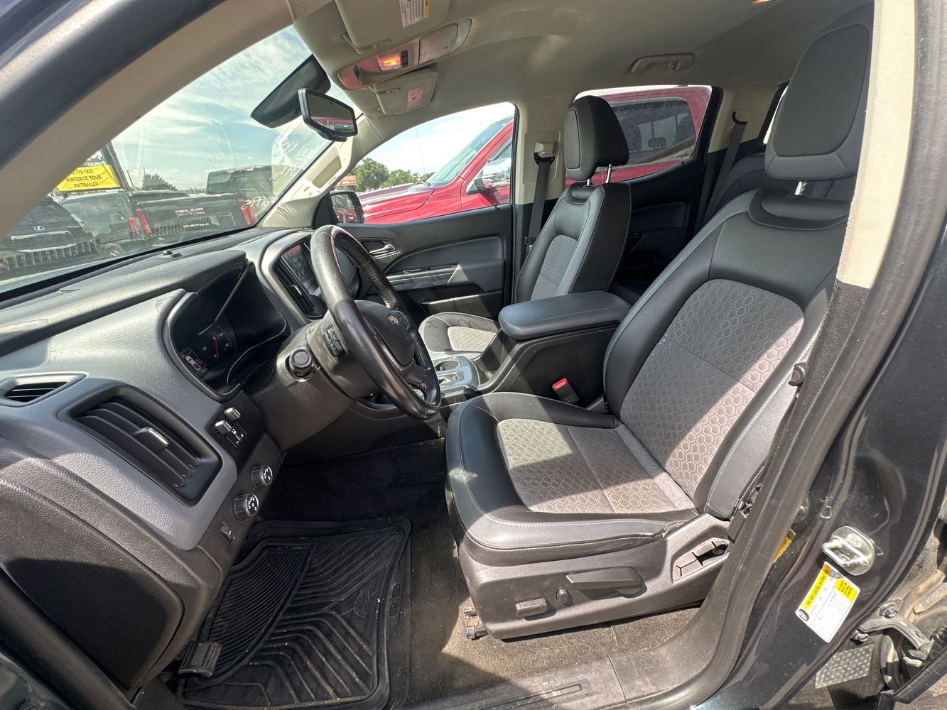 2018 Chevrolet Colorado Z71 photo 11
