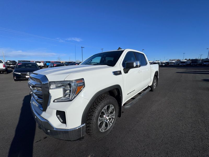2019 GMC Sierra SLE's photo