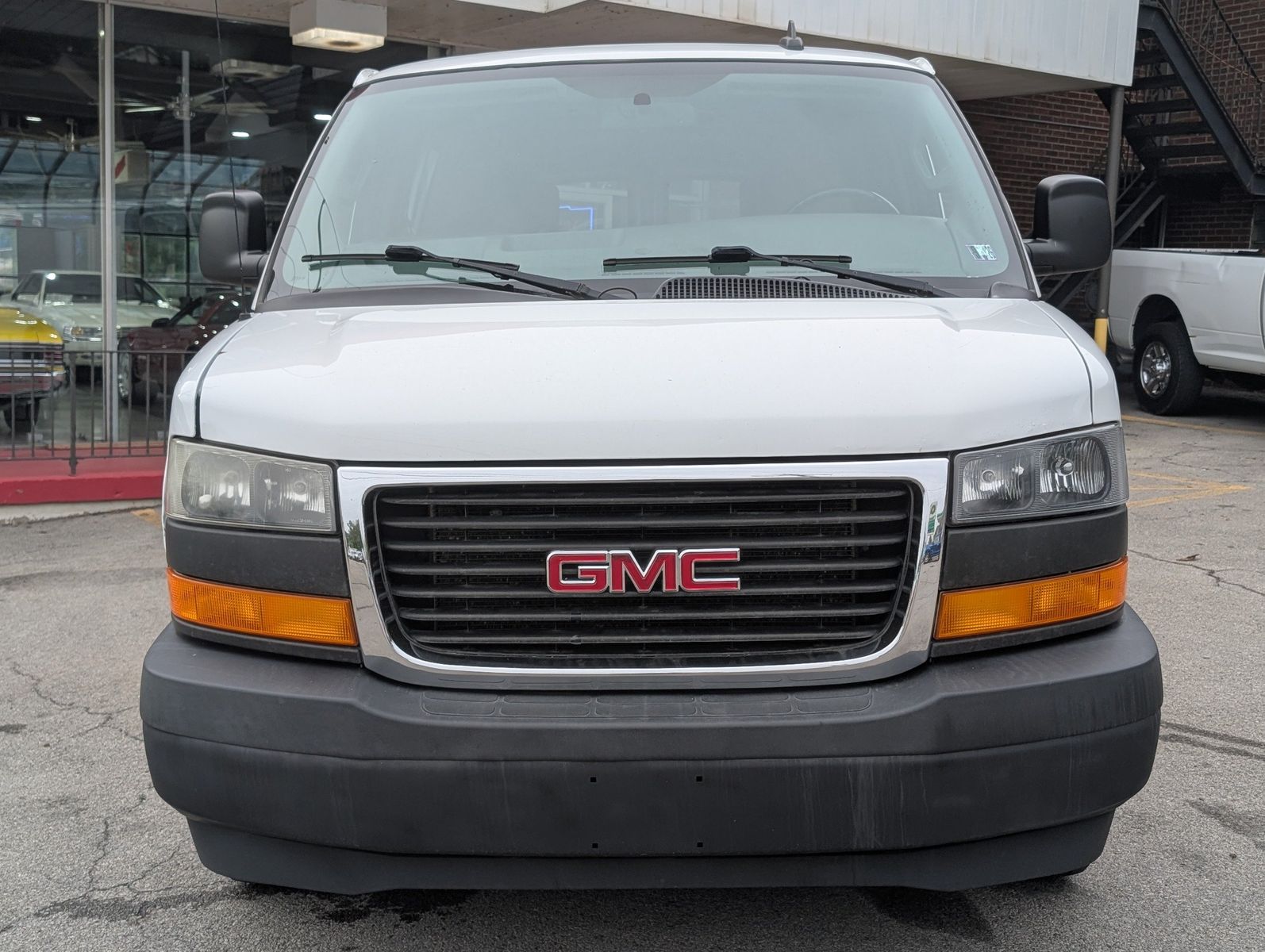 2018 GMC Savana Cargo 9