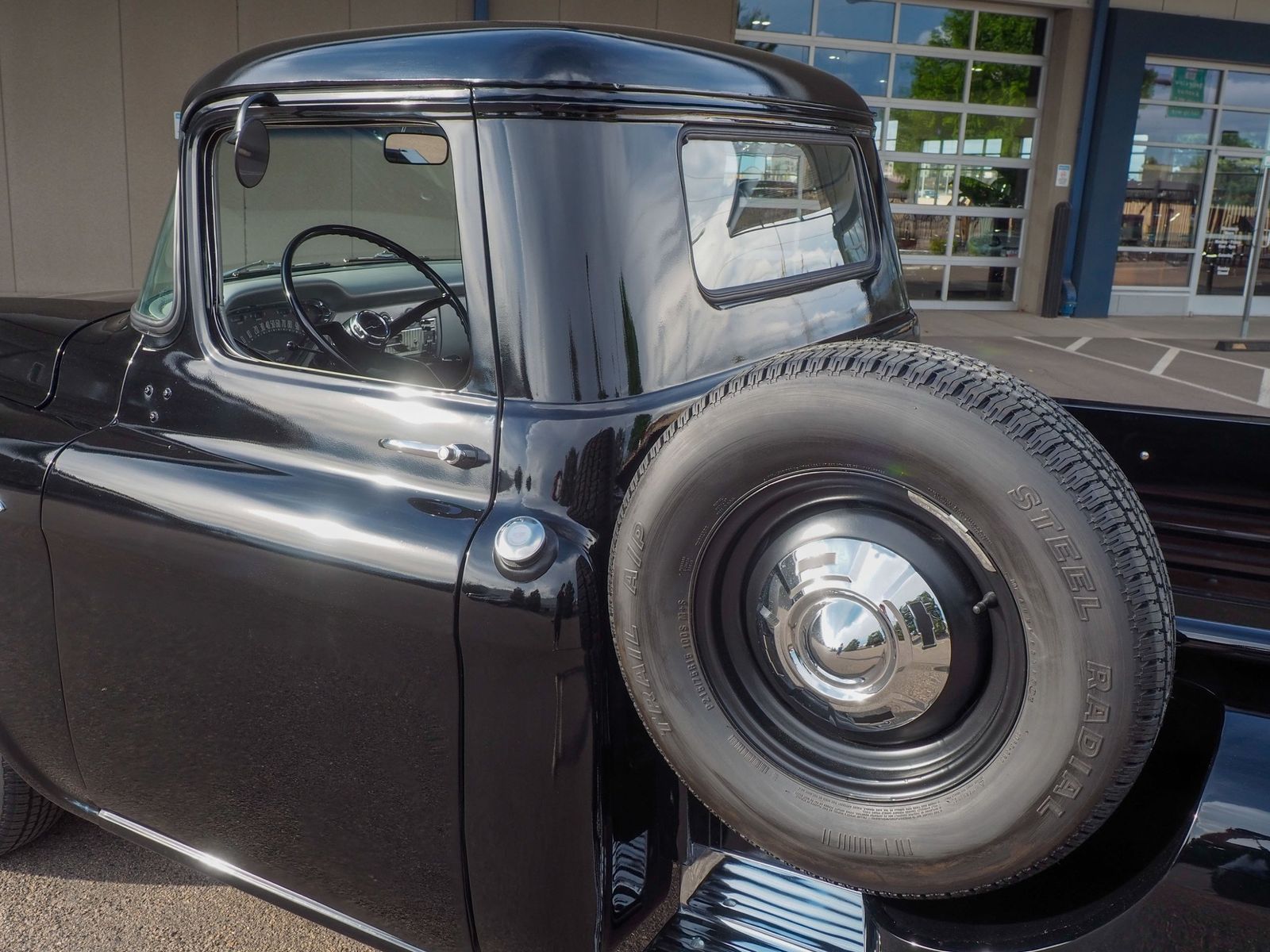 1958 Chevrolet Apache 33