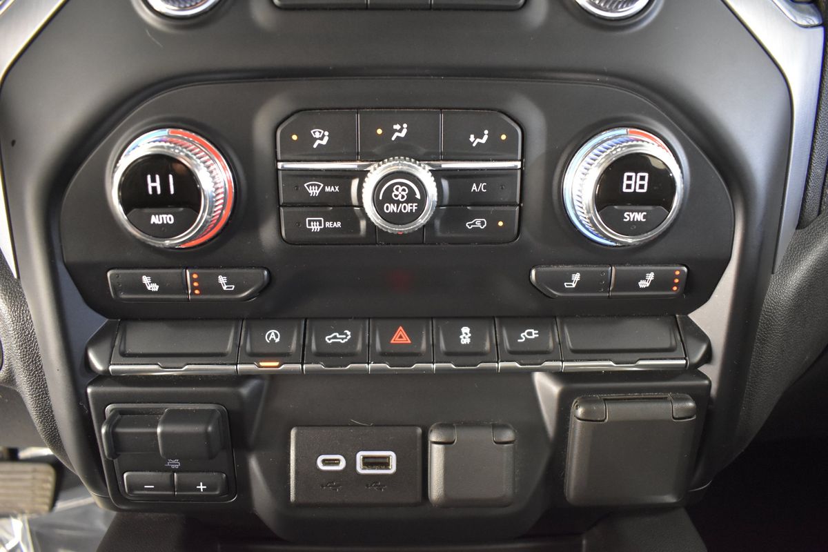 2020 GMC Sierra 1500 4WD Crew Cab Short Box Elevation