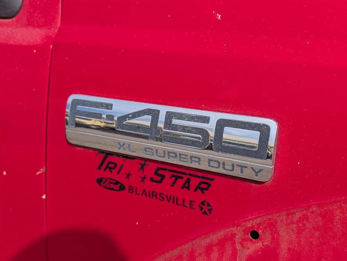 2005 Ford F-450 Super Duty 16