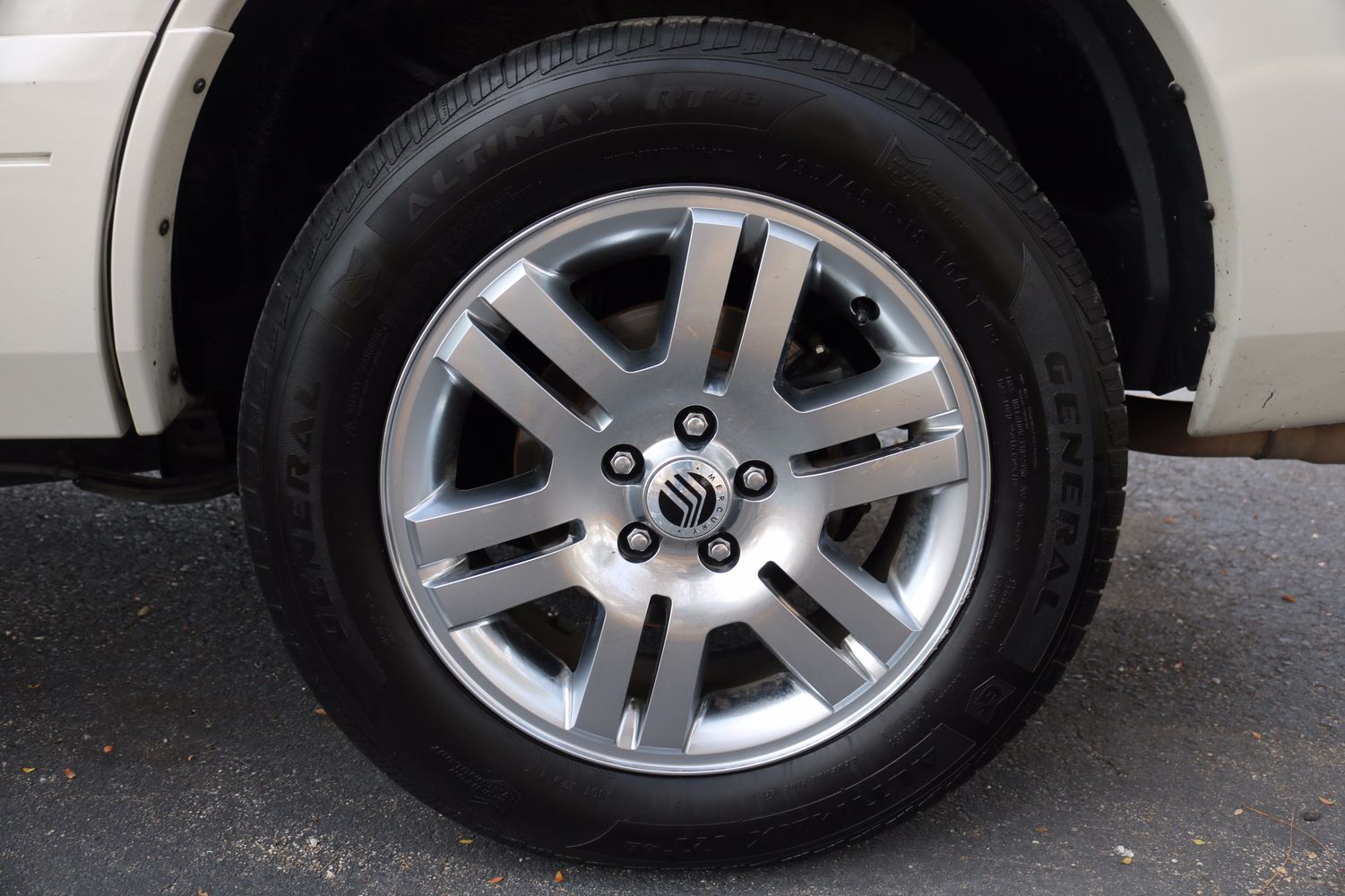 2006 Mercury Mountaineer Premier Victory Motors of Colorado