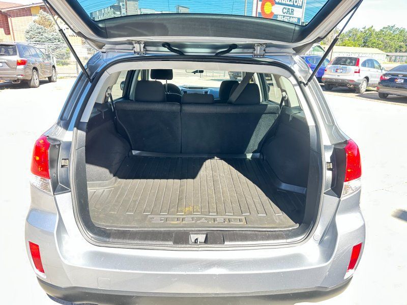 2012 Subaru Outback 2.5i - Silver exterior view 11