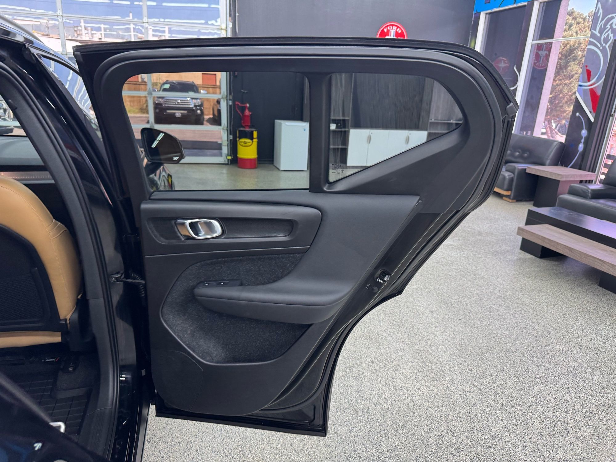 2019 Volvo XC40 T5 Momentum photo 16