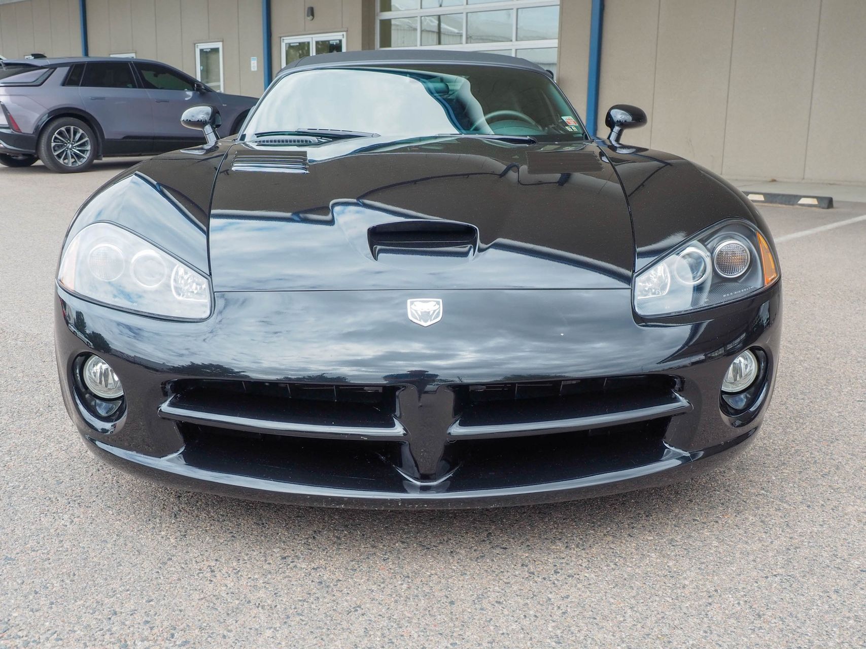 2006 Dodge Viper 34