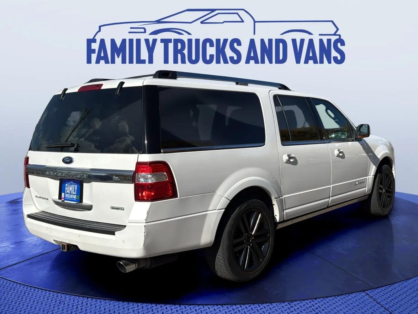 2016 Ford Expedition EL Platinum photo 3