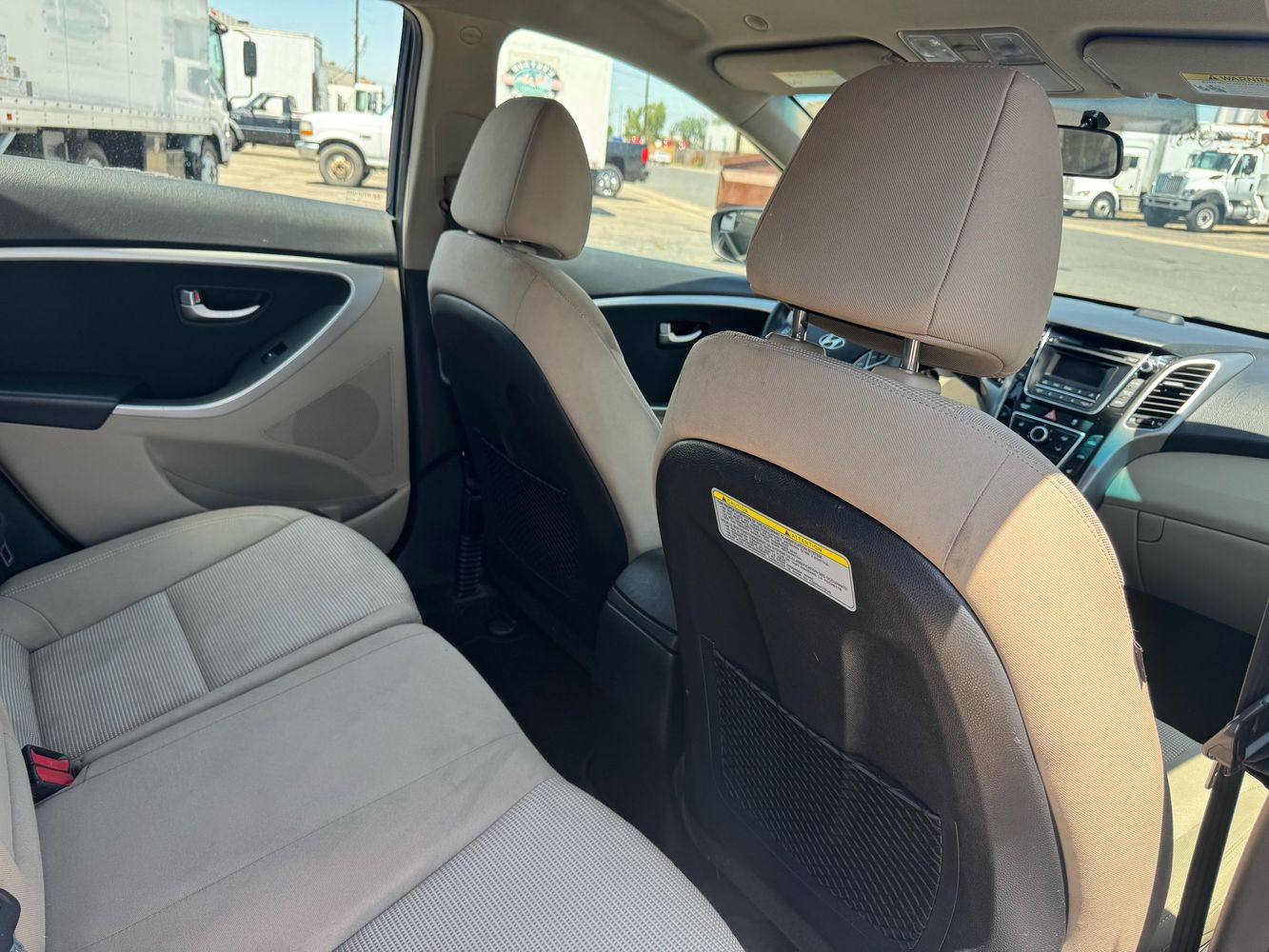 2016 Hyundai Elantra GT Base photo 50