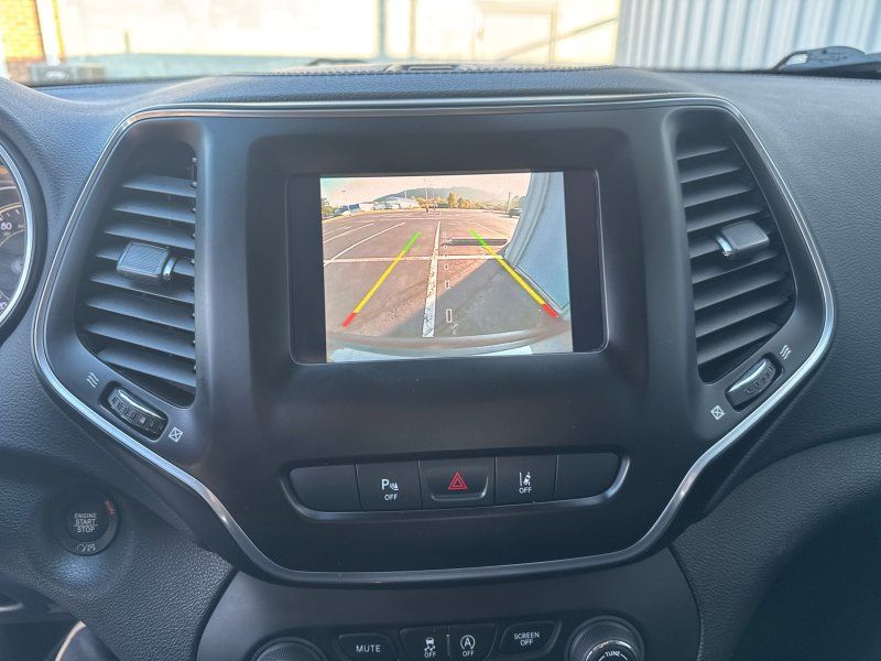 2021 Jeep Cherokee Latitude photo 22