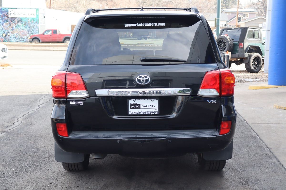 2013 Toyota Land Cruiser 