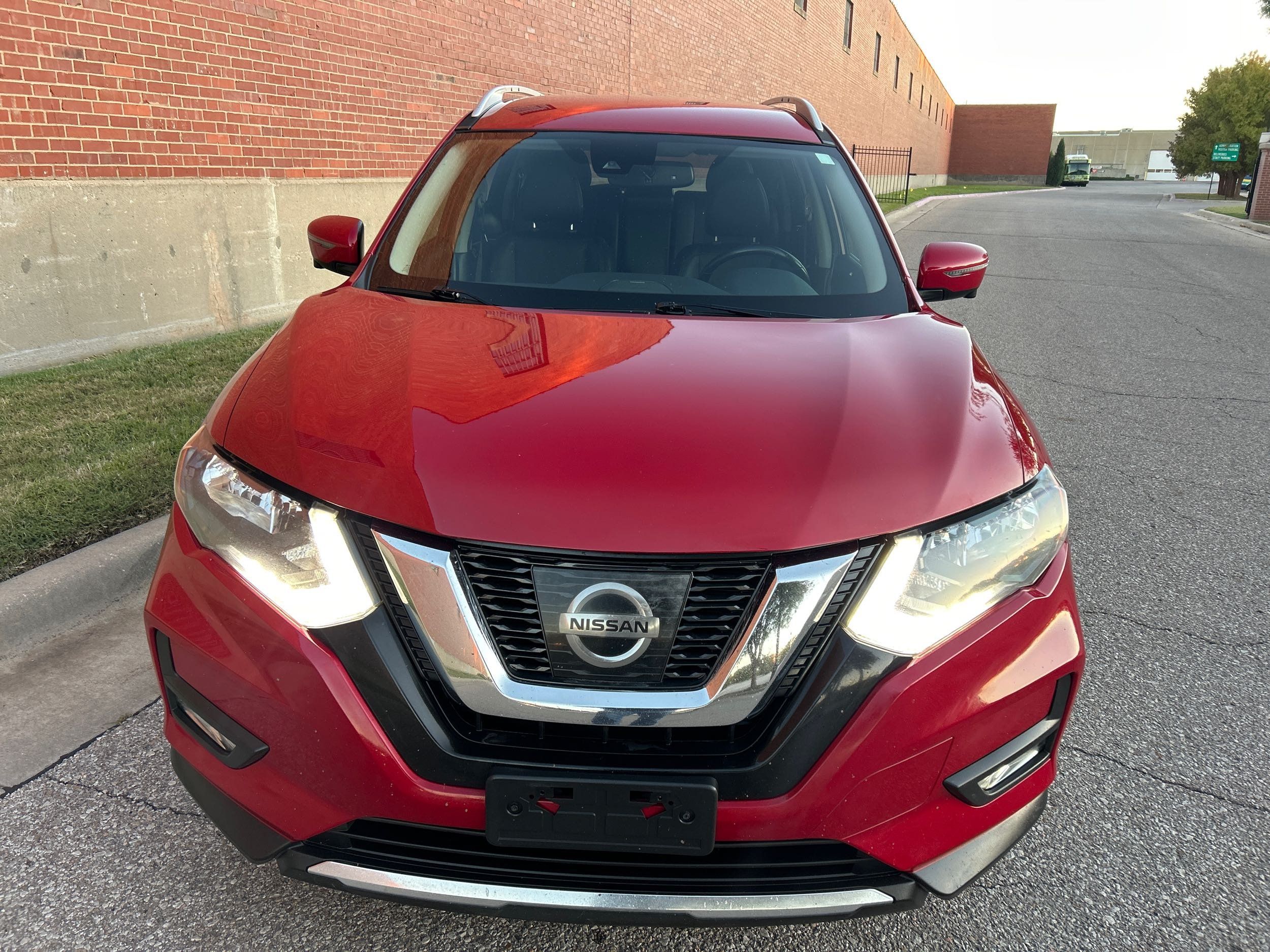 2017 Nissan Rogue SL photo 4