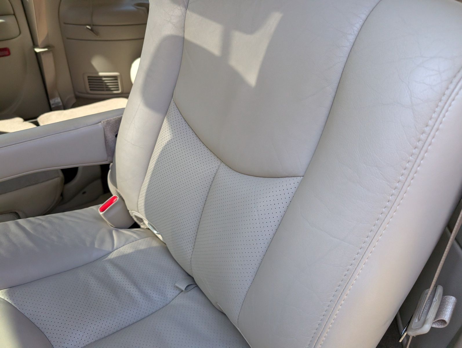 2004 Cadillac Escalade ESV 222