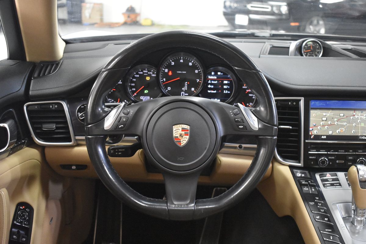 2015 Porsche Panamera 4