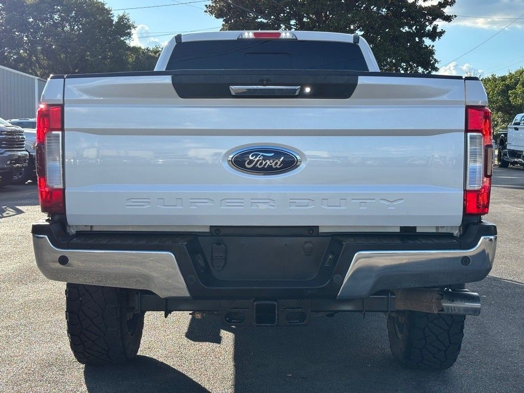 2017 Ford F-250 Lariat photo 5