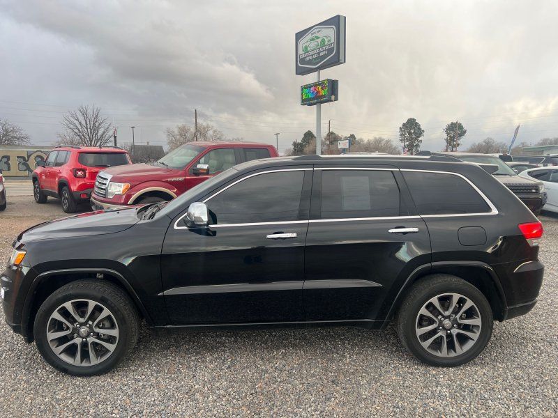 2017 Jeep Grand Cherokee Overland's photo