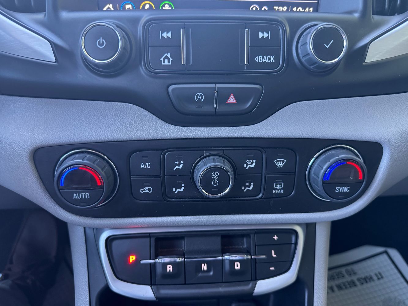 2023 Gmc Terrain SLT photo 35