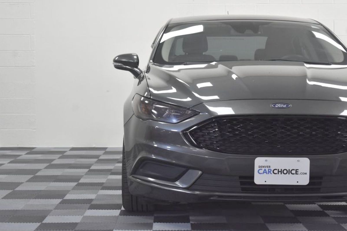 2017 Ford Fusion Hybrid SE