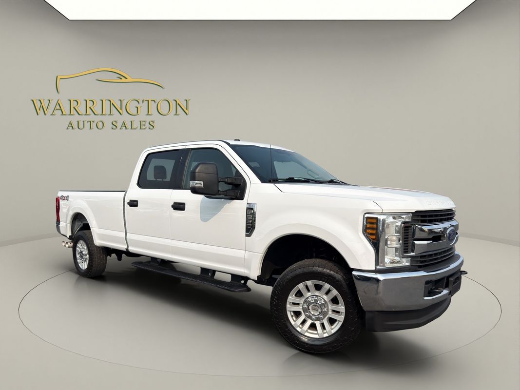 White 2019 Ford F-250 Super Duty Pickup Truck Four-Wheel Drive 6-Speed Automatic