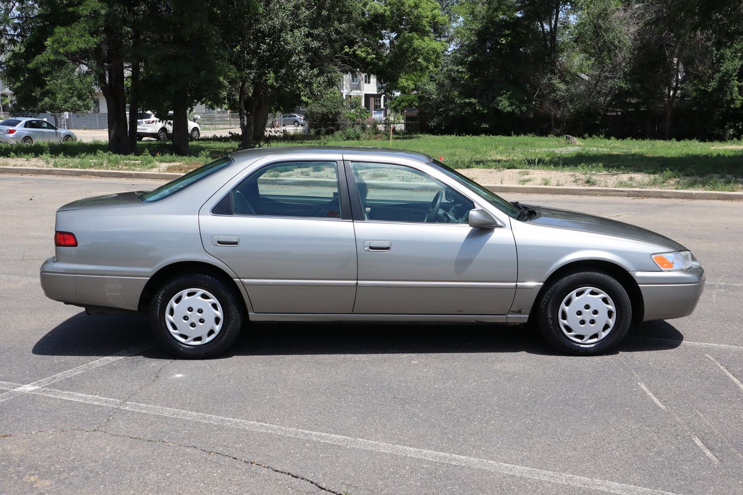 1997 Toyota Camry LE | Victory Motors of Colorado