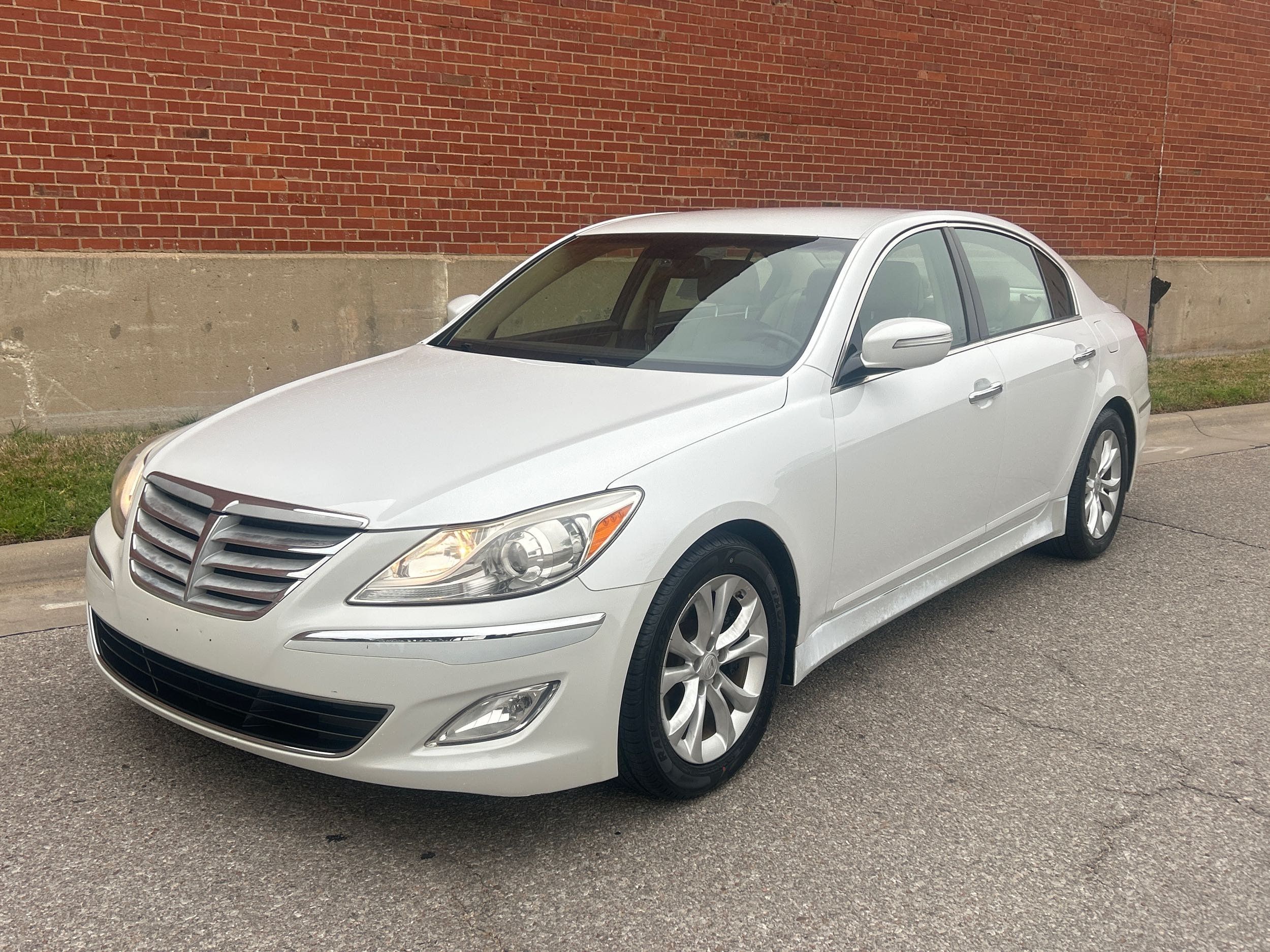 2013 Hyundai Genesis 3.8