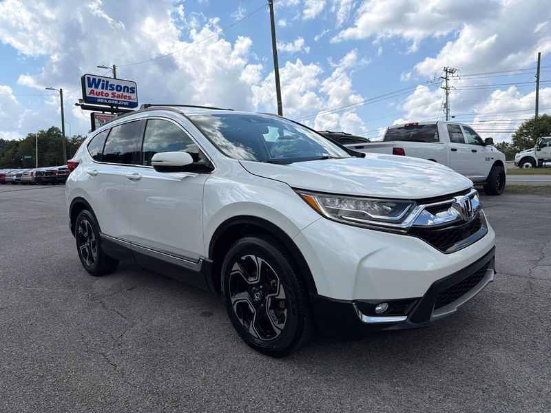 White 2017 Honda CR-V SUV / Crossover Front-Wheel Drive Continuously Variable Transmission