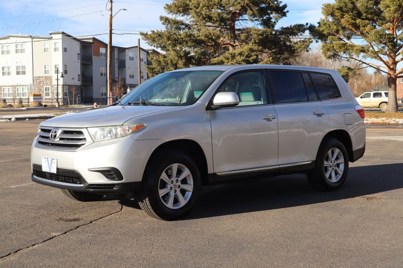 2011 Toyota Highlander Photos