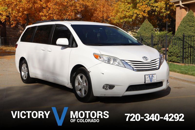 2015 toyota hot sale sienna white