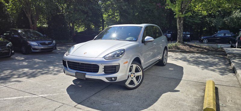 2018 Porsche Cayenne Base / Platinum Edition