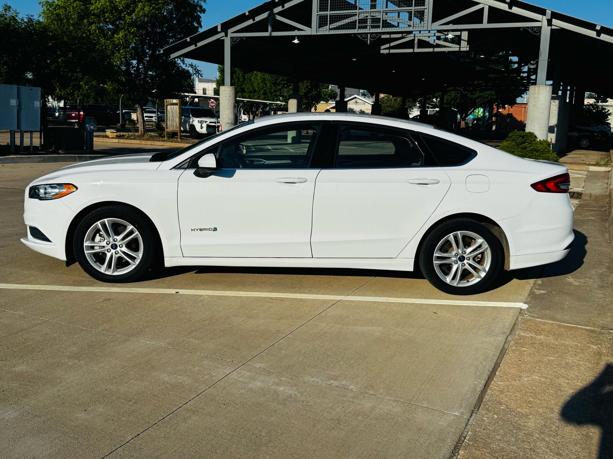 2018 Ford Fusion Hybrid S - Photo 6