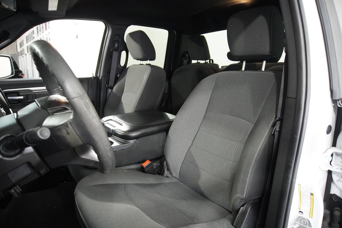 2022 Ram 1500 Classic Warlock Quad Cab 4x4 6'4" Box