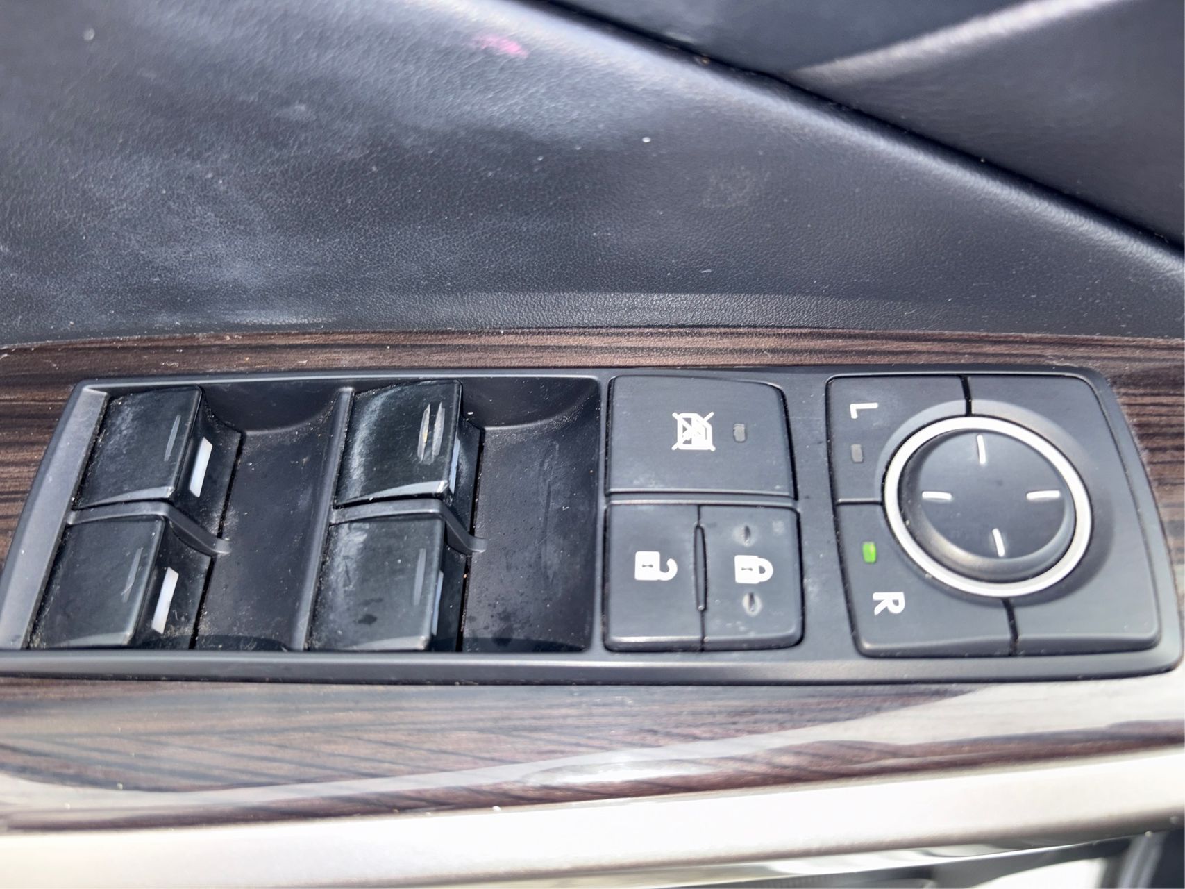 Lexus IS photo 37
