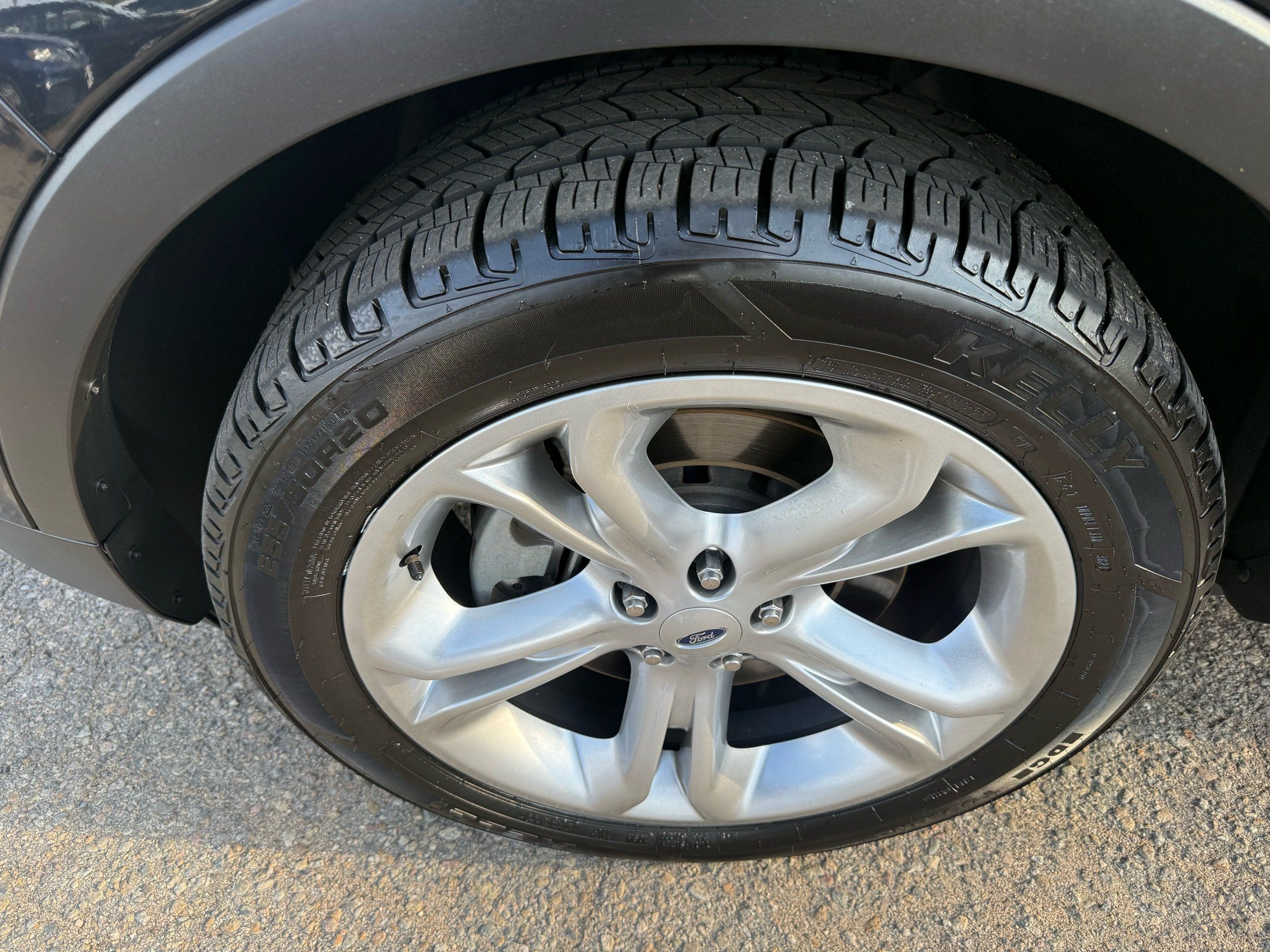 2015 Ford Explorer Limited photo 21
