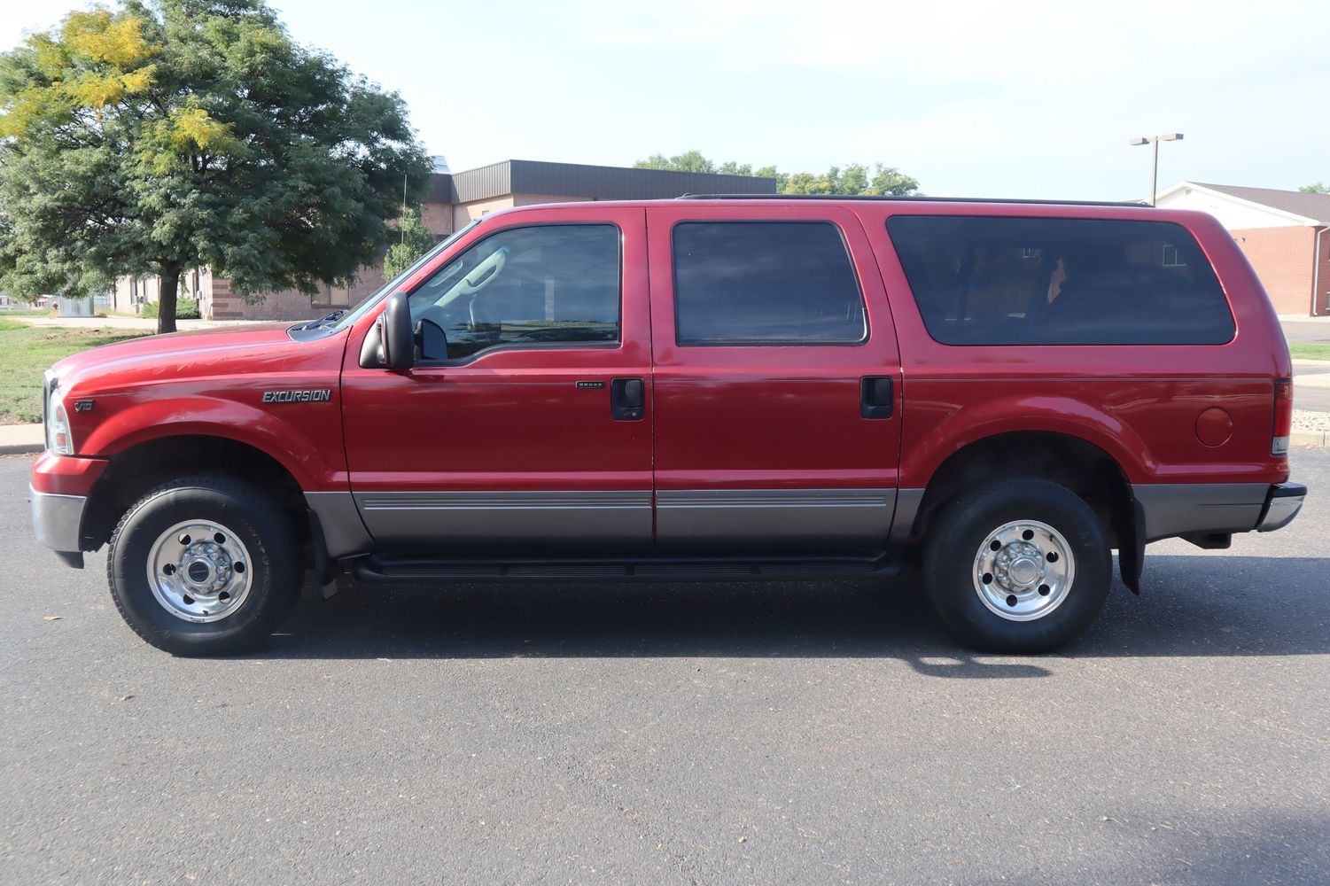 2005 Ford Excursion XLT | Victory Motors of Colorado