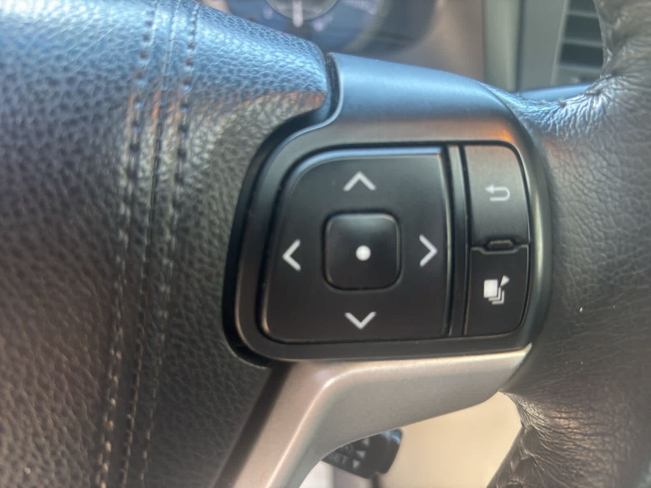 2017 Toyota Sienna XLE Premium photo 18