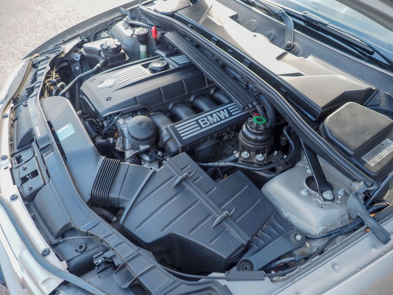 2011 BMW 128I 32
