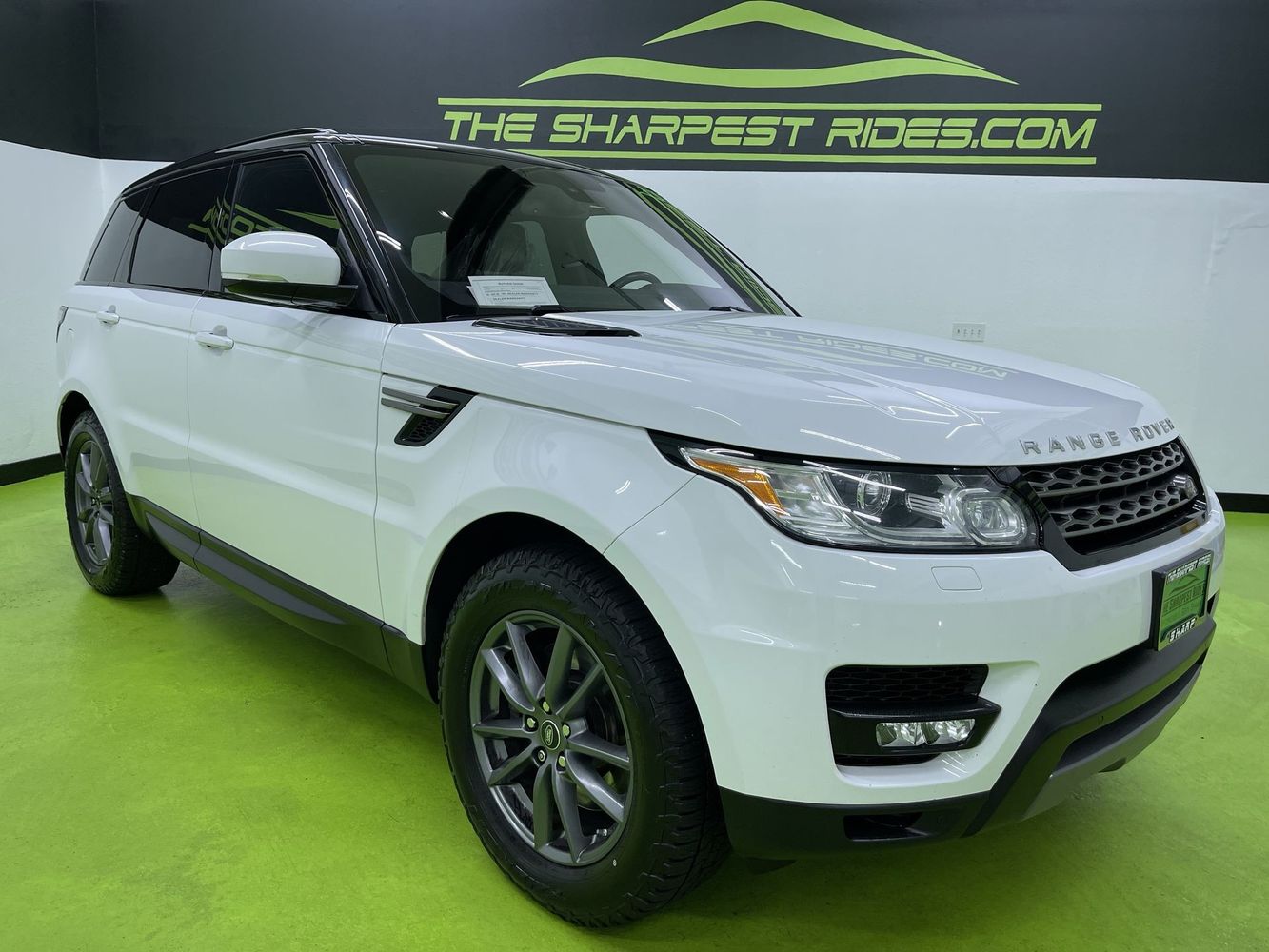 2016 Land Rover Range Rover Sport SE photo 2