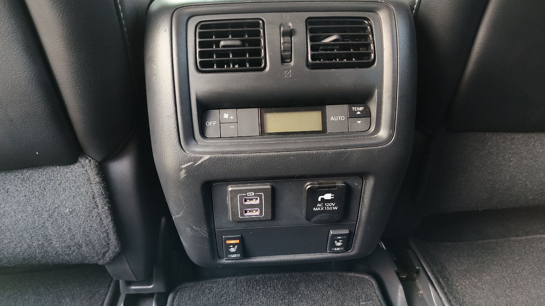 2018 Nissan Pathfinder SL photo 21