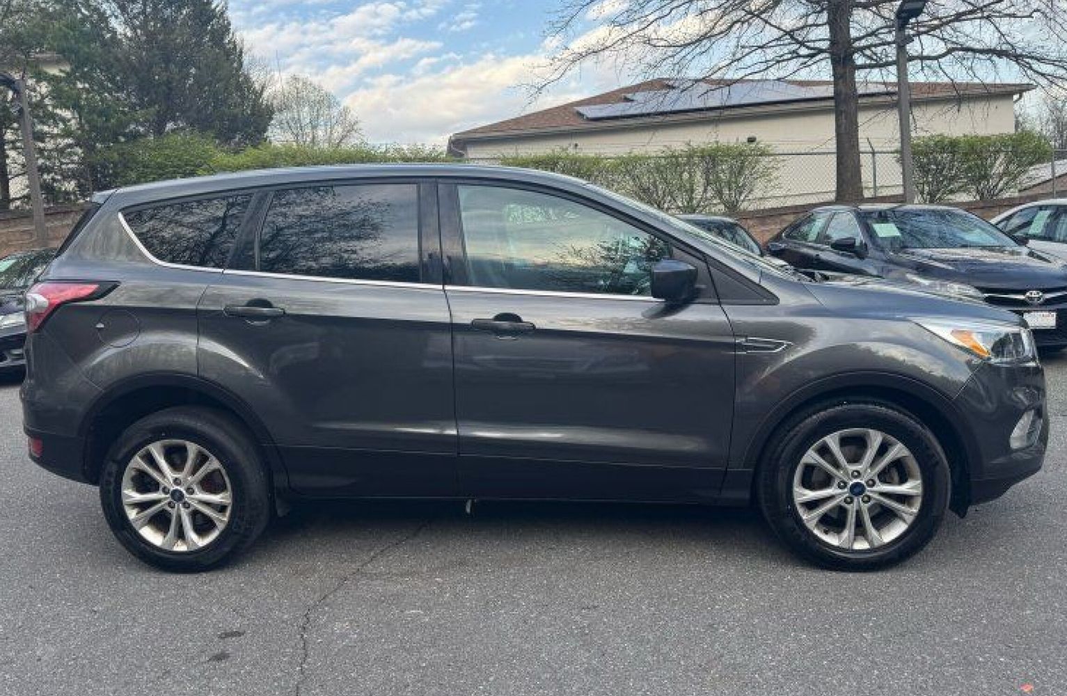 2017 Ford Escape SE - Photo 8