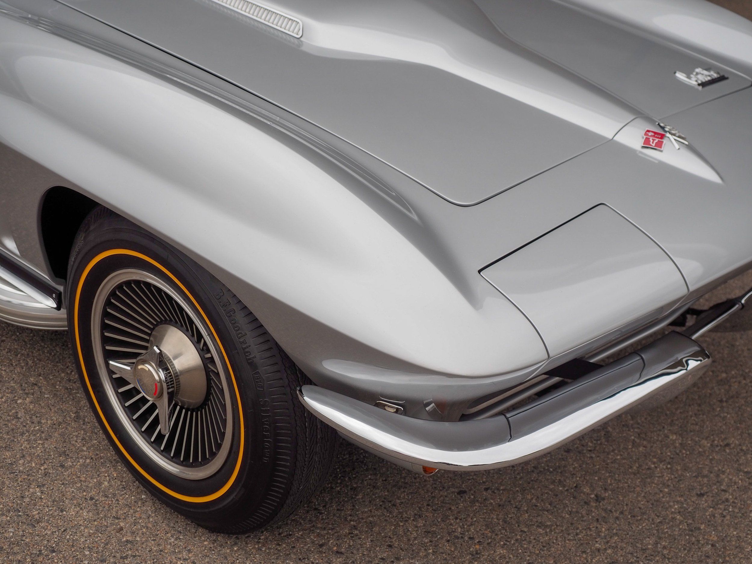 1966 Chevrolet Corvette Silver Roadster